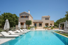 Luxurious Villa Liandri - With Private Pool